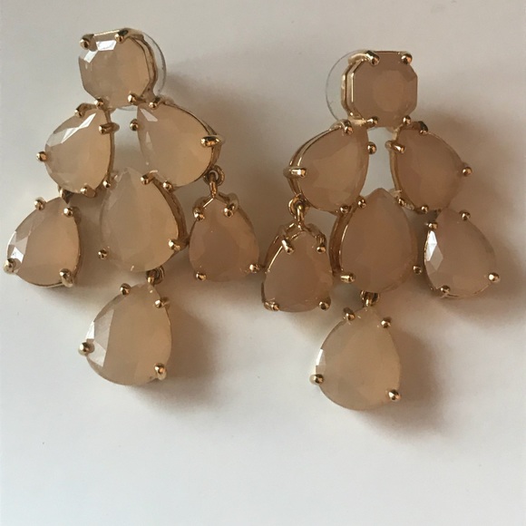 Accessories - Dangly tear drop fashion earrings